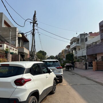  4 BHK Independent House at Sector 10 – for Sale