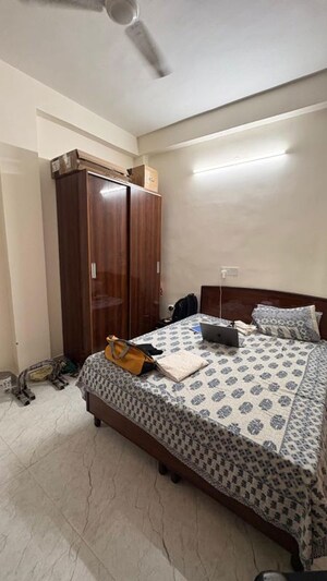 Bedroom in 2 BHK Builder Floor at Sector 40 – for Rent