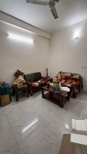 Living Room in 2 BHK Builder Floor at Sector 40 – for Rent