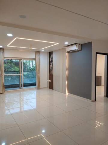 Room in 3 BHK Apartment at Rajapushpa Eterna, Nanakramguda – for Rent