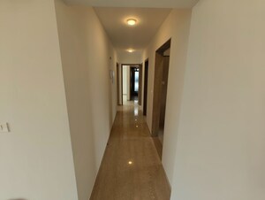 3 BHK Apartment – Entrance View at S Raheja Silver Rock, Bandra West - for Rent