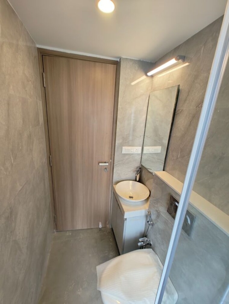 Bathroom, s-raheja-silver-rock 3 Bedroom 1293 Sq.Ft. Apartment In Bandra West Mumbai 10018324