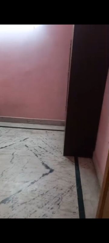 Room in 1 BHK Independent House at Alpha Ii Greater Noida – for Rent