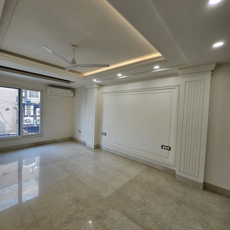 Room, new rajinder nagar 3 Bedroom 200 Sq.Yd. Builder Floor In New Rajinder Nagar Delhi 9557948