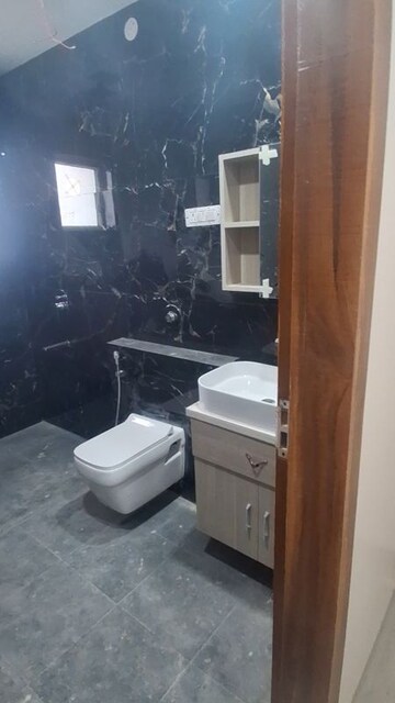 Washroom in 3 BHK Builder Floor at BPTP Parkland Pride, Sector 77 – for Rent