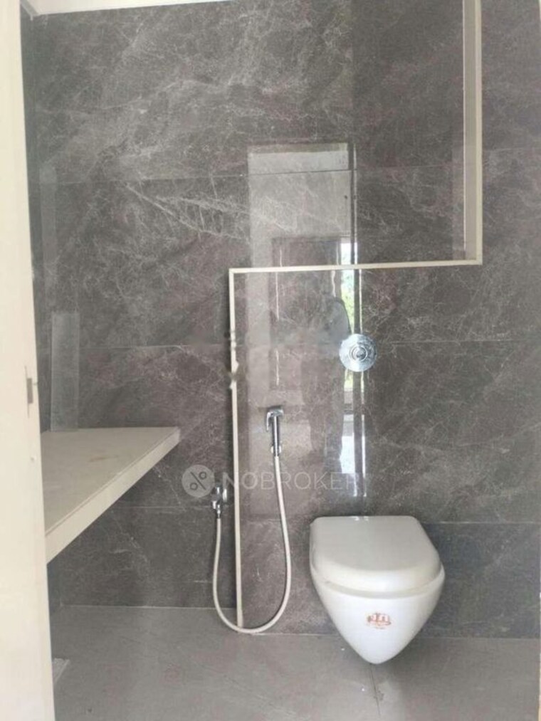 Bathroom, hiranandani-highland 2 Bedroom 622 Sq.Ft. Apartment In Powai Mumbai 10018783