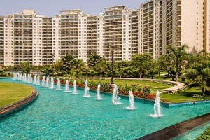 Swimming Pool in 3 BHK Apartment at Central Park I, Sector 42 – for Sale
