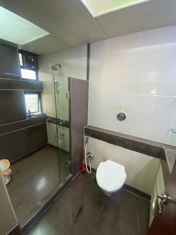 Bathroom in 6 BHK Apartment at Mystique Rose Apartment, Santacruz West – for Rent