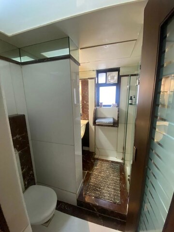 Bathroom in 6 BHK Apartment at Mystique Rose Apartment, Santacruz West – for Rent