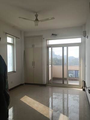 3.5 BHK Builder Floor For Rent in Vasant Apartments, Sector 13