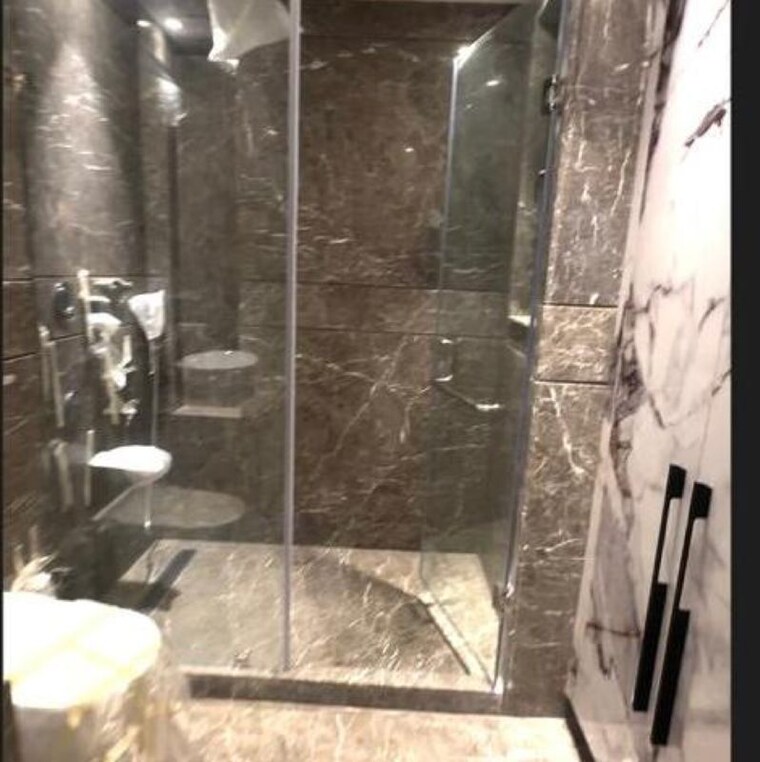 Bathroom, new rajinder nagar 4 Bedroom 500 Sq.Yd. Builder Floor In New Rajinder Nagar Delhi 9956074