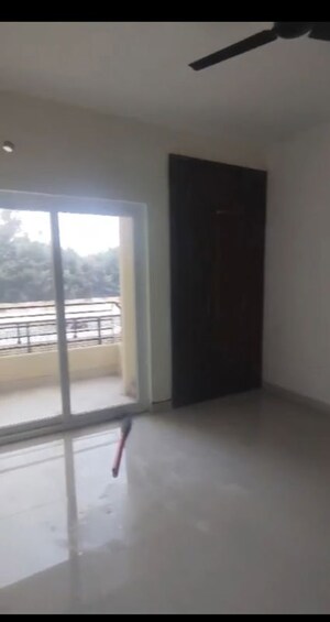 Room in 2 BHK Apartment at Pardos Okas Residency, Sushant Golf City – for Rent