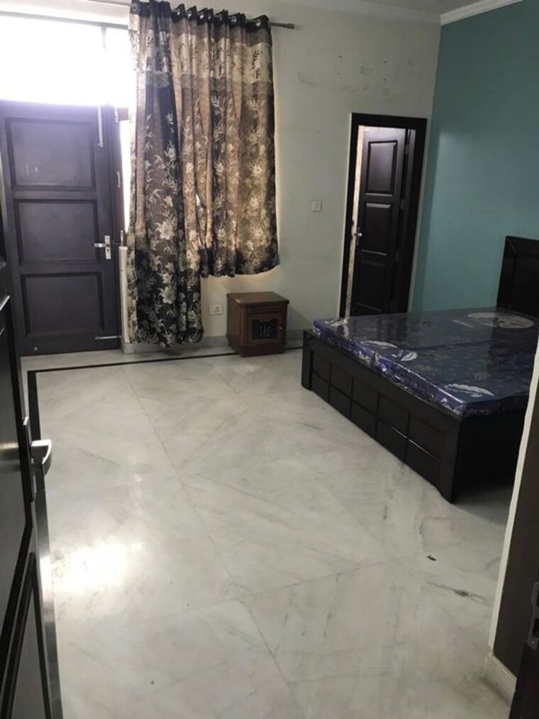 Room, rwa-apartments-sector-72 1 RK 410 Sq.Ft. Villa In Sector 72 Noida 10019167