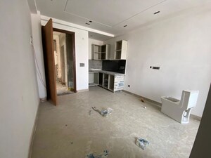 Room in 1 RK Builder Floor at Saket – for Rent