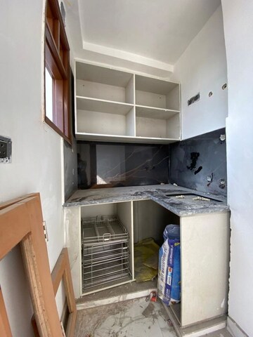 Furnished Amenities in 1 RK Builder Floor at Saket – for Rent