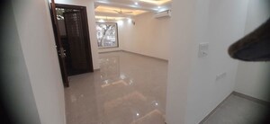 Room in 4 BHK Apartment at Vasant Vihar – for Sale