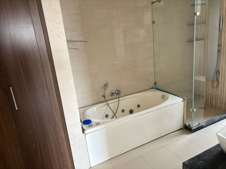 Bathroom, dlf-garden-city-independent-floors 4 Bedroom 350 Sq.Yd. Builder Floor In Sector 92 Gurgaon 10019177