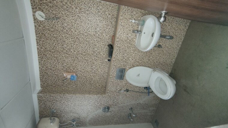Bathroom, lodha-palava-downtown 2 Bedroom 720 Sq.Ft. Apartment In Dombivli East Thane 10019205