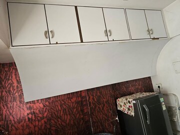 Furnished Amenities in 2 BHK Apartment at Oshiwara – for Rent