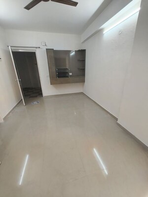 Room in 2 BHK Apartment at Shree Vardhman Green Court, Sector 90 – for Rent