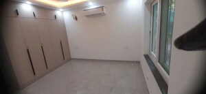 Room in 4 BHK Apartment at Vasant Kunj – for Sale