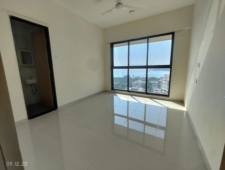 Room, versova 3 Bedroom 1000 Sq.Ft. Apartment In Versova Mumbai 10019227