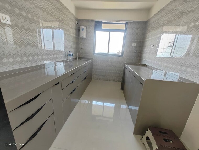Kitchen, versova 3 Bedroom 1000 Sq.Ft. Apartment In Versova Mumbai 10019227