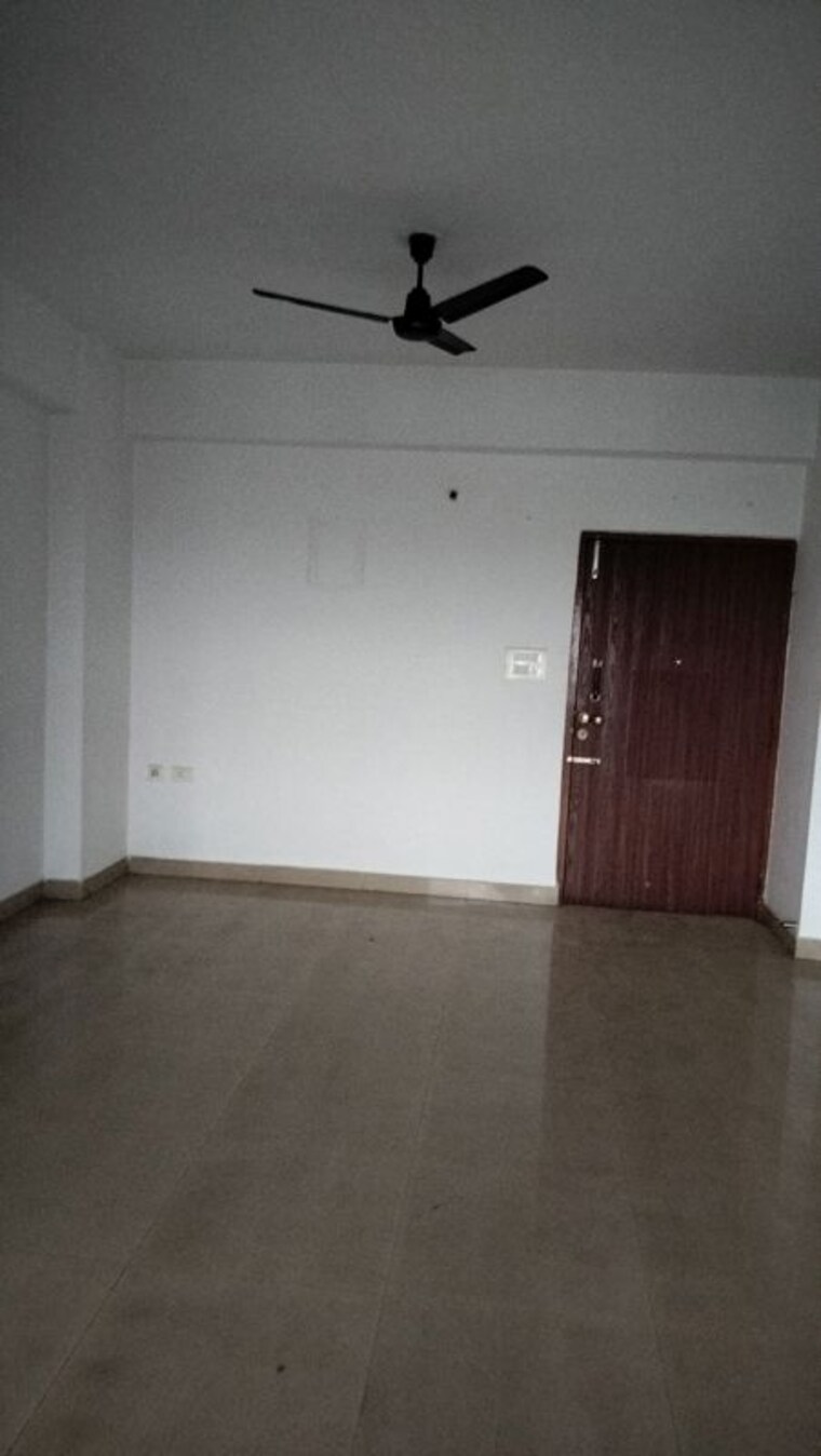 Room, geetanagar 2 Bedroom 1100 Sq.Ft. Apartment In Geetanagar Guwahati 9438929