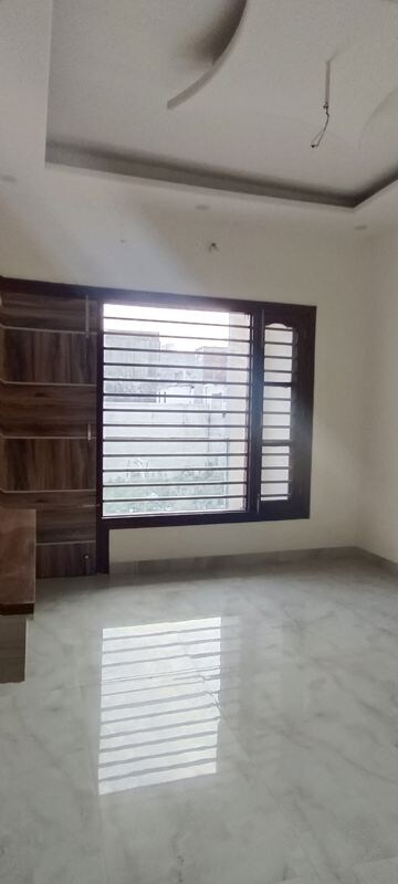 Room in 3 BHK Builder Floor at Ambala Highway – for Sale