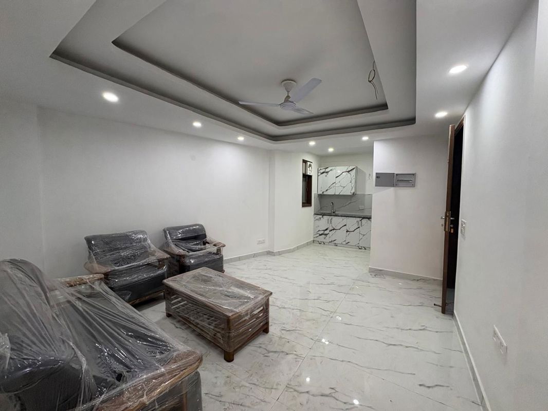 2 BHK Builder Floor For Rent in Saket