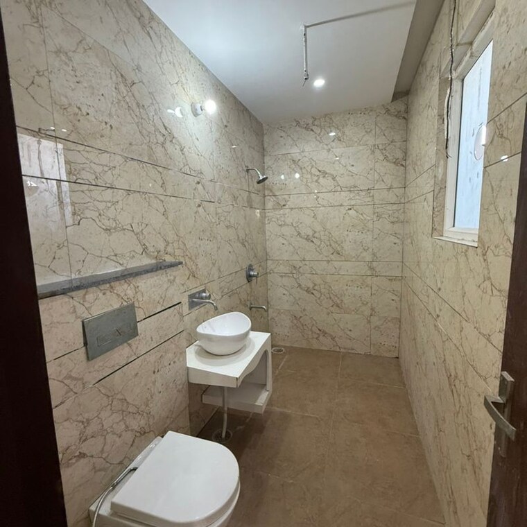 Bathroom, dhakoli 3 Bedroom 1256 Sq.Ft. Builder Floor In Dhakoli Zirakpur 10019243