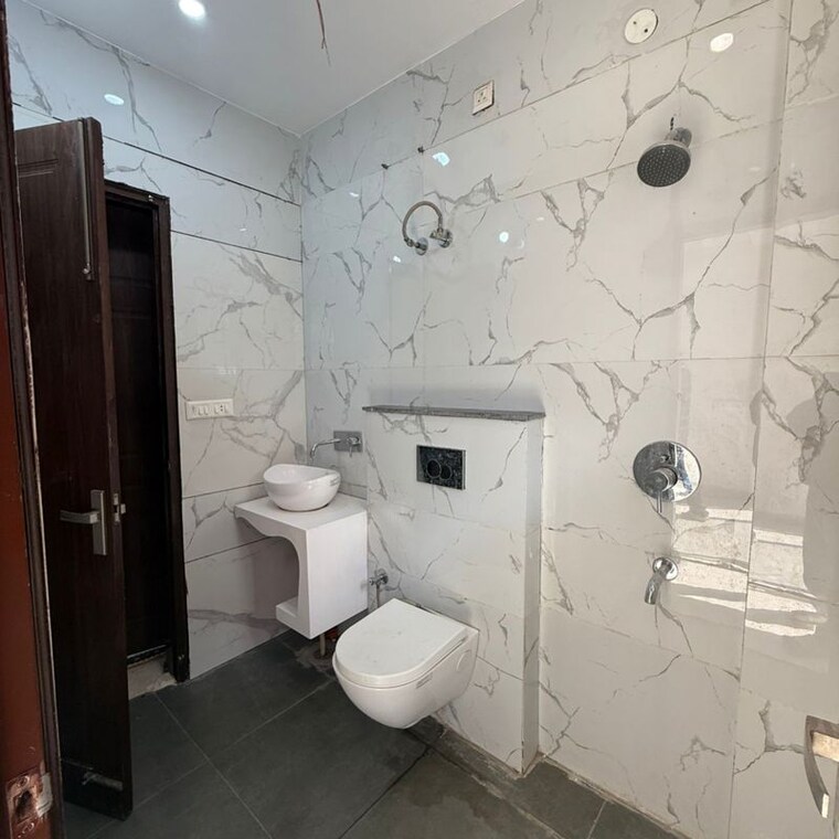 Bathroom, dhakoli 3 Bedroom 1286 Sq.Ft. Builder Floor In Dhakoli Zirakpur 10019259