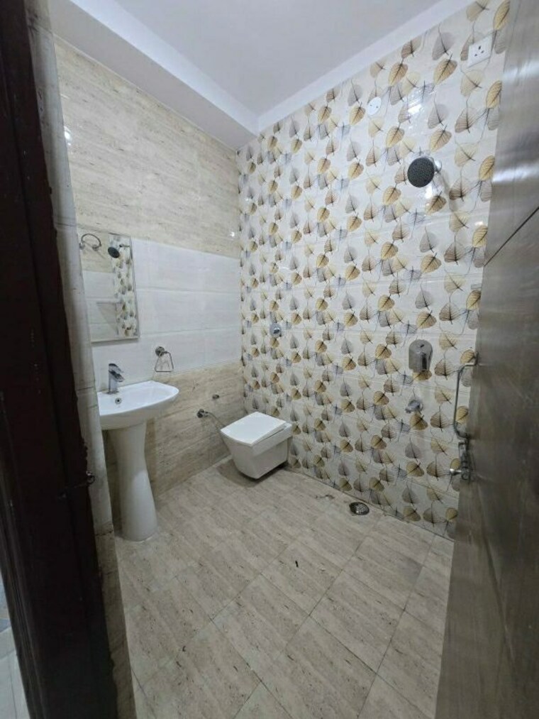 Bathroom, ambala cantt 3 Bedroom 1885 Sq.Ft. Builder Floor In Ambala Cantt Ambala 10019282