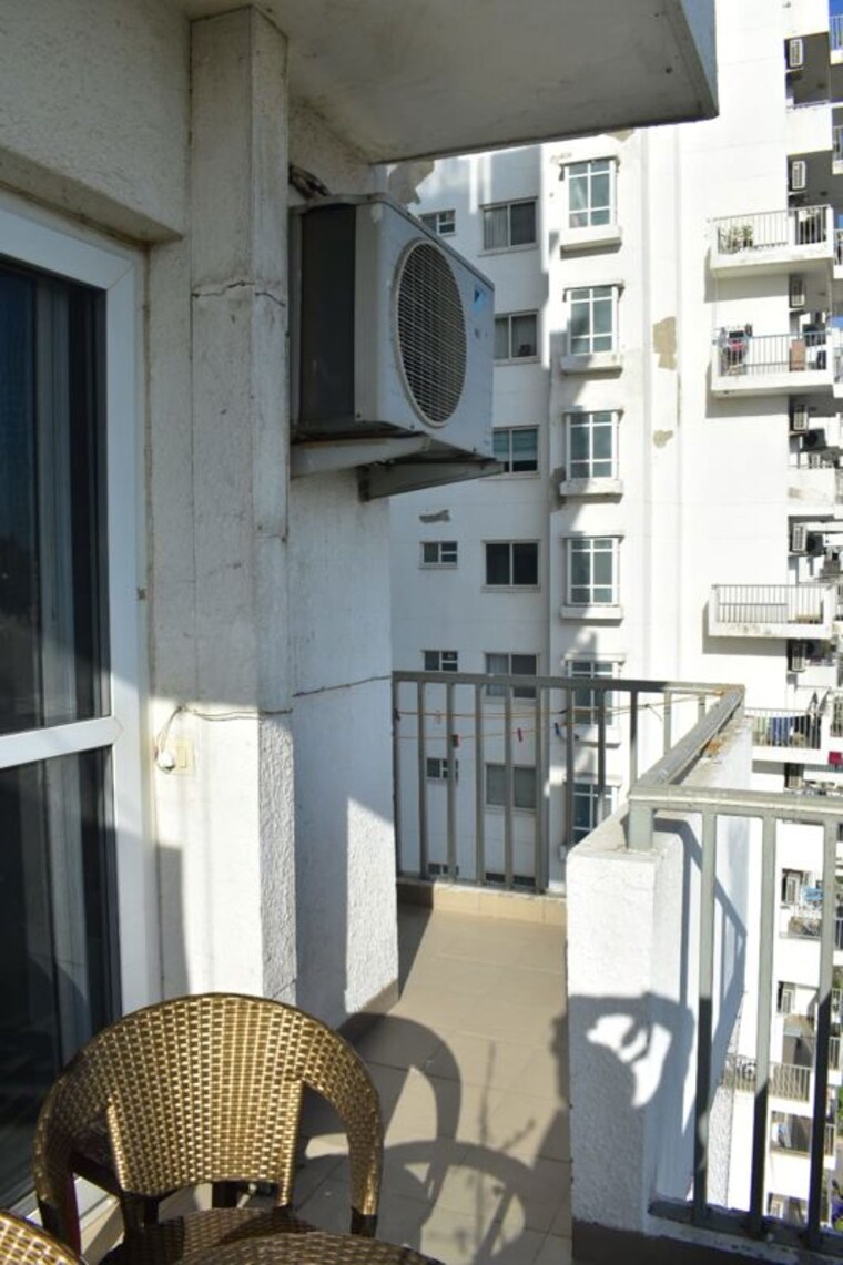 Balcony, emaar-the-palm-drive-palm-studios 3 Bedroom 1950 Sq.Ft. Apartment In Sector 66 Gurgaon 10019303