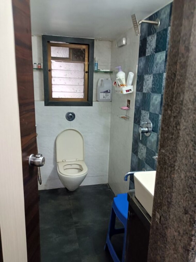 Bathroom, sankalpit-chs 2 Bedroom 650 Sq.Ft. Apartment In Goregaon East Mumbai 10019400