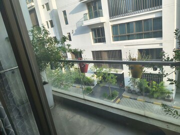 Balcony in 5 BHK Villa at Tata Primanti Villas, Sector 72 – for Sale