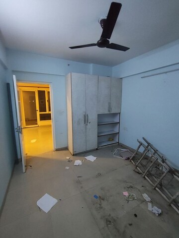 Room in 3 BHK Apartment at Logix Blossom County, Sector 137 – for Rent