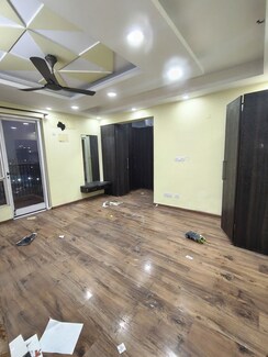 3 BHK + Pooja Room Apartment For Rent in Logix Blossom County