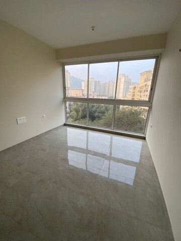 Room in 3 BHK Apartment at Transcon Triumph Tower, Andheri West – for Rent