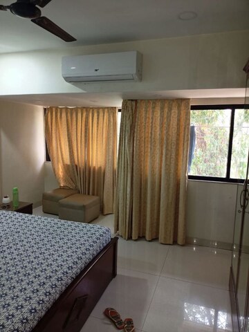 Bedroom in 2 BHK Apartment at Union Park Khar West, Khar West – for Rent