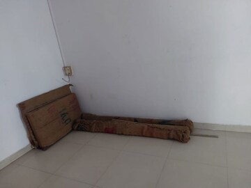 Furnished Amenities in 2 BHK Apartment at Union Park Khar West, Khar West – for Rent