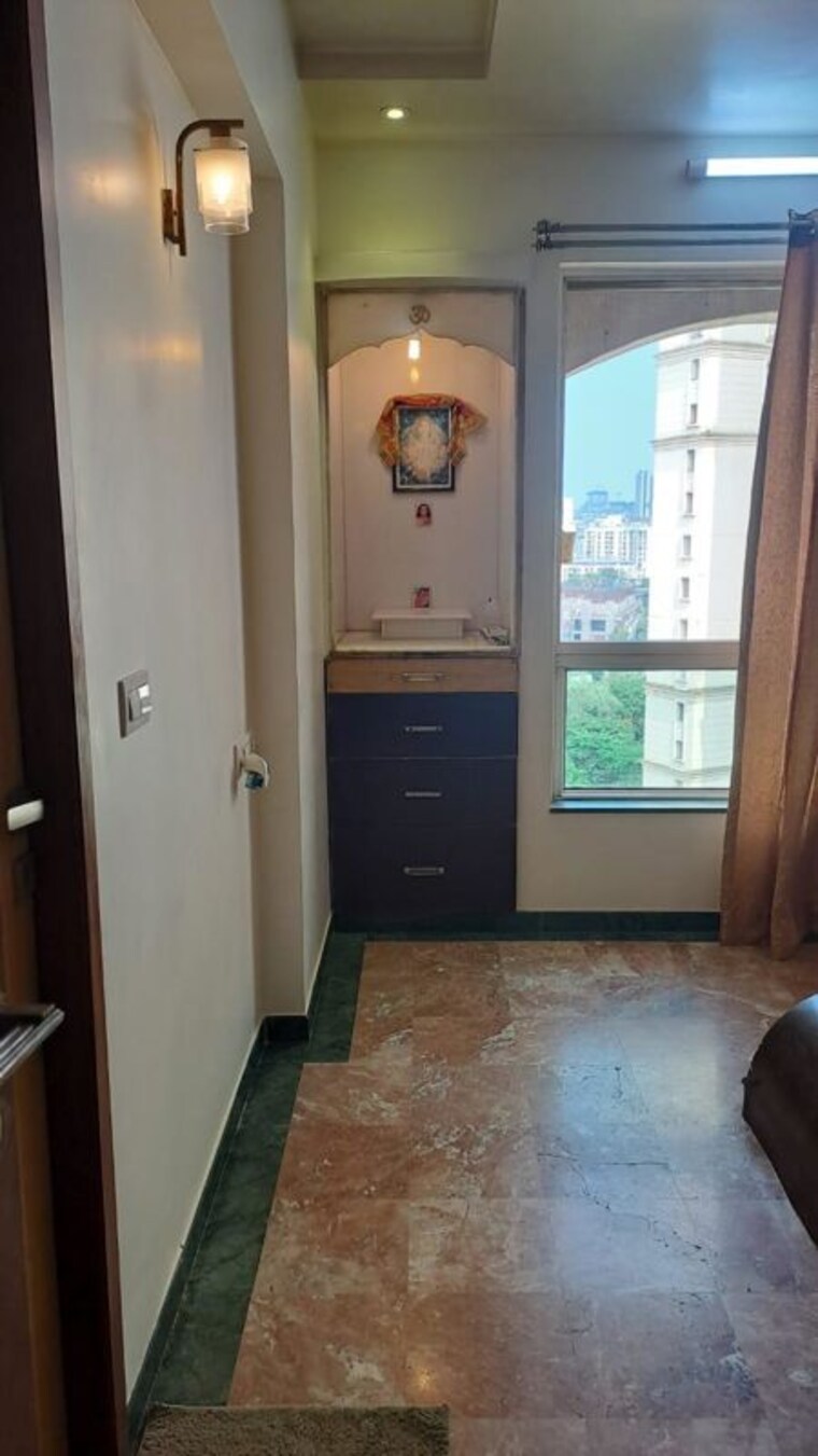 Bathroom, hiranandani-meadows 3 Bedroom 1345 Sq.Ft. Apartment In Manpada Thane 10019706