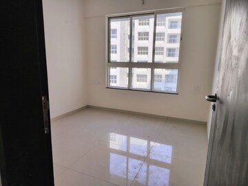 Room in 2 BHK Apartment at Paranjape Gloria Grand, Bavdhan – for Rent