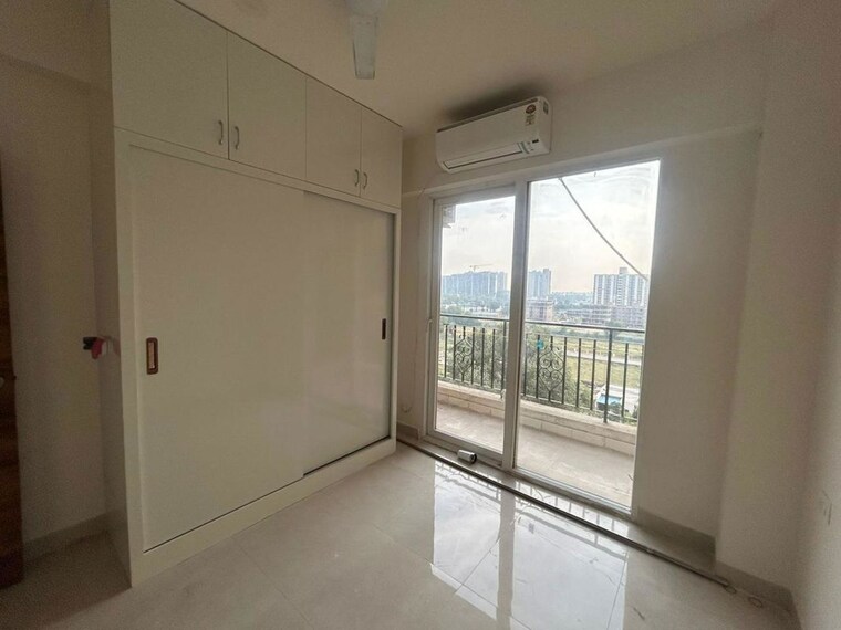 Room, signature-the-serenas 2 Bedroom 724 Sq.Ft. Apartment In Sohna Sector 36 Gurgaon 10019713