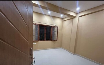 Room in 3 BHK Apartment at Gomti Nagar – for Rent