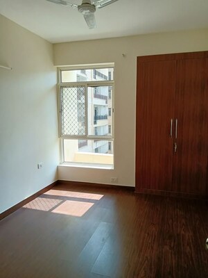 2 BHK Apartment For Rent in Jaypee Kensington Park Plot, Sector 133