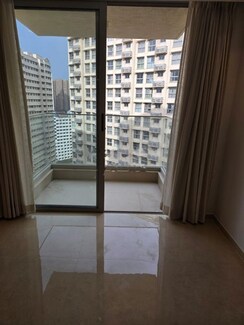 2 BHK Apartment For Rent in Hiranandani Highland