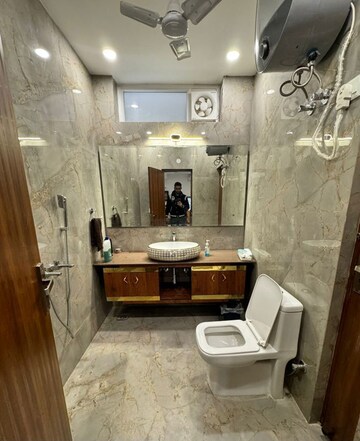 Kitchen in 6 BHK Builder Floor at Ansal Plaza Gurgaon, Palam Vihar – for Rent