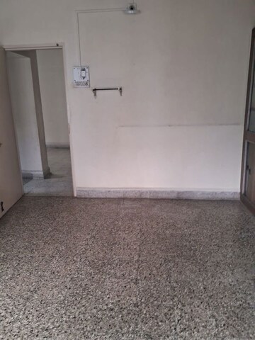 Room in 1 BHK Apartment at Kumar Classic, Aundh – for Rent