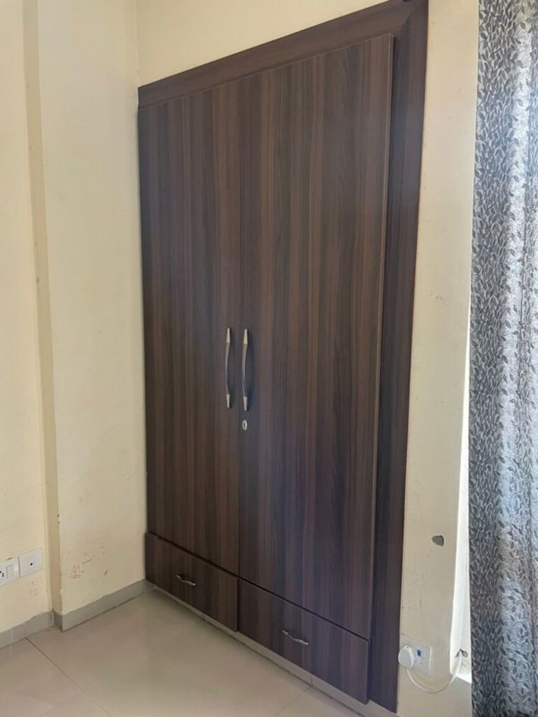 Bathroom, logix-blossom-county 4 Bedroom 1968 Sq.Ft. Apartment In Sector 137 Noida 10019968